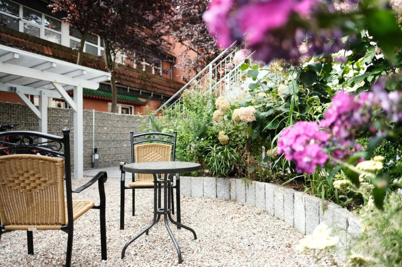 Apartments Zur Alten Konditorei Шверин Экстерьер фото